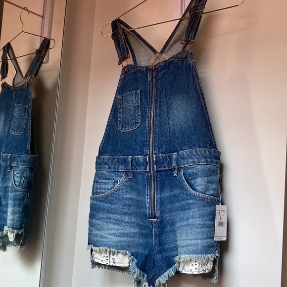 NWT Free People Ziggy Sunkissed Overall Shortalls Shorts in Aura Blue - Picture 3 of 7